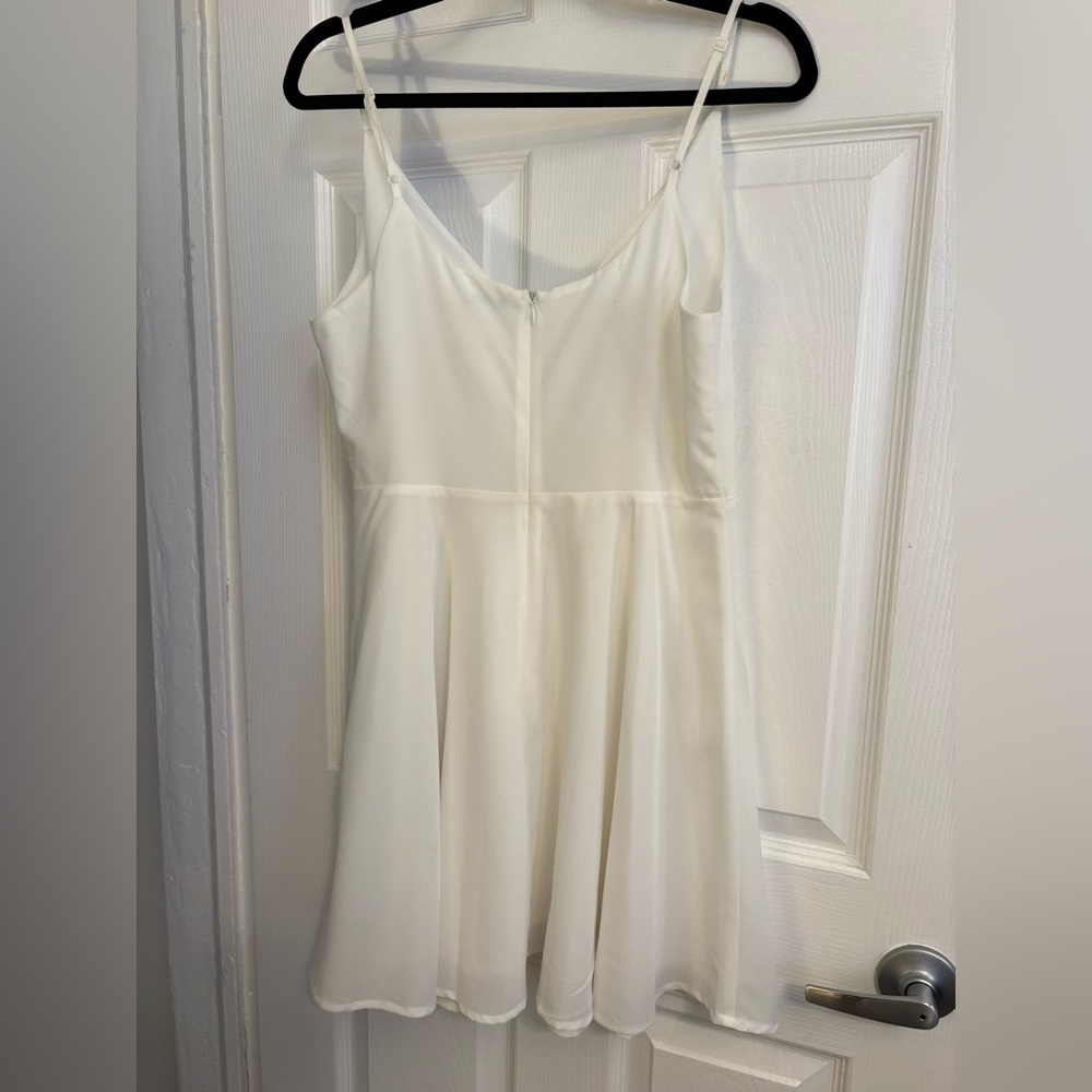 Kimchi Blue White Tie Front Mini Dress • Size 6 • Spaghetti Strap • V-Neck • - Picture 8 of 9